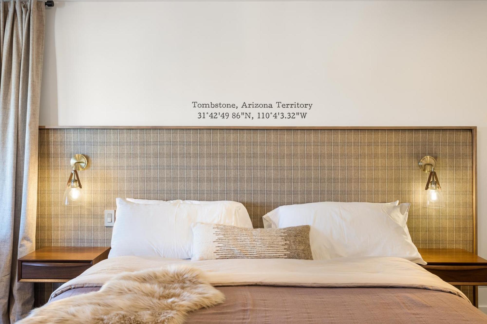 Inn History Тумстон Экстерьер фото